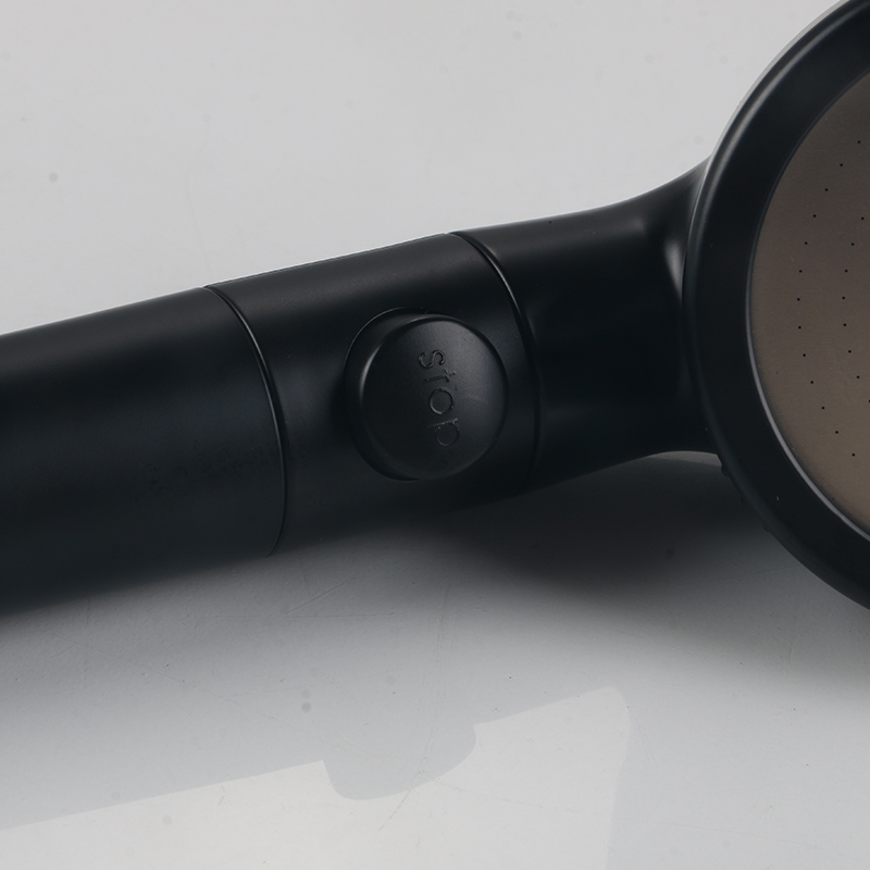 Японская черная насадка для душа