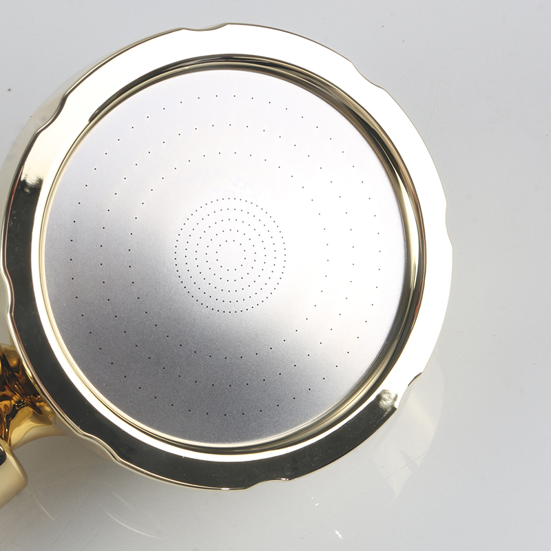 Японская золотая насадка для душа.