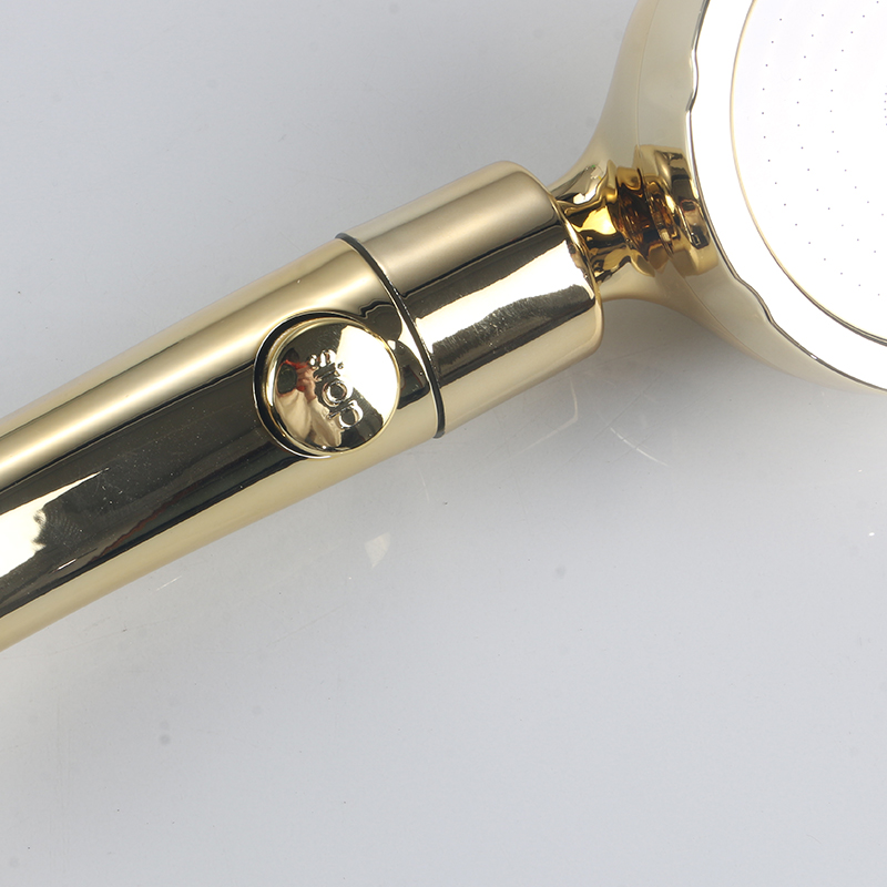 Японская золотая насадка для душа.